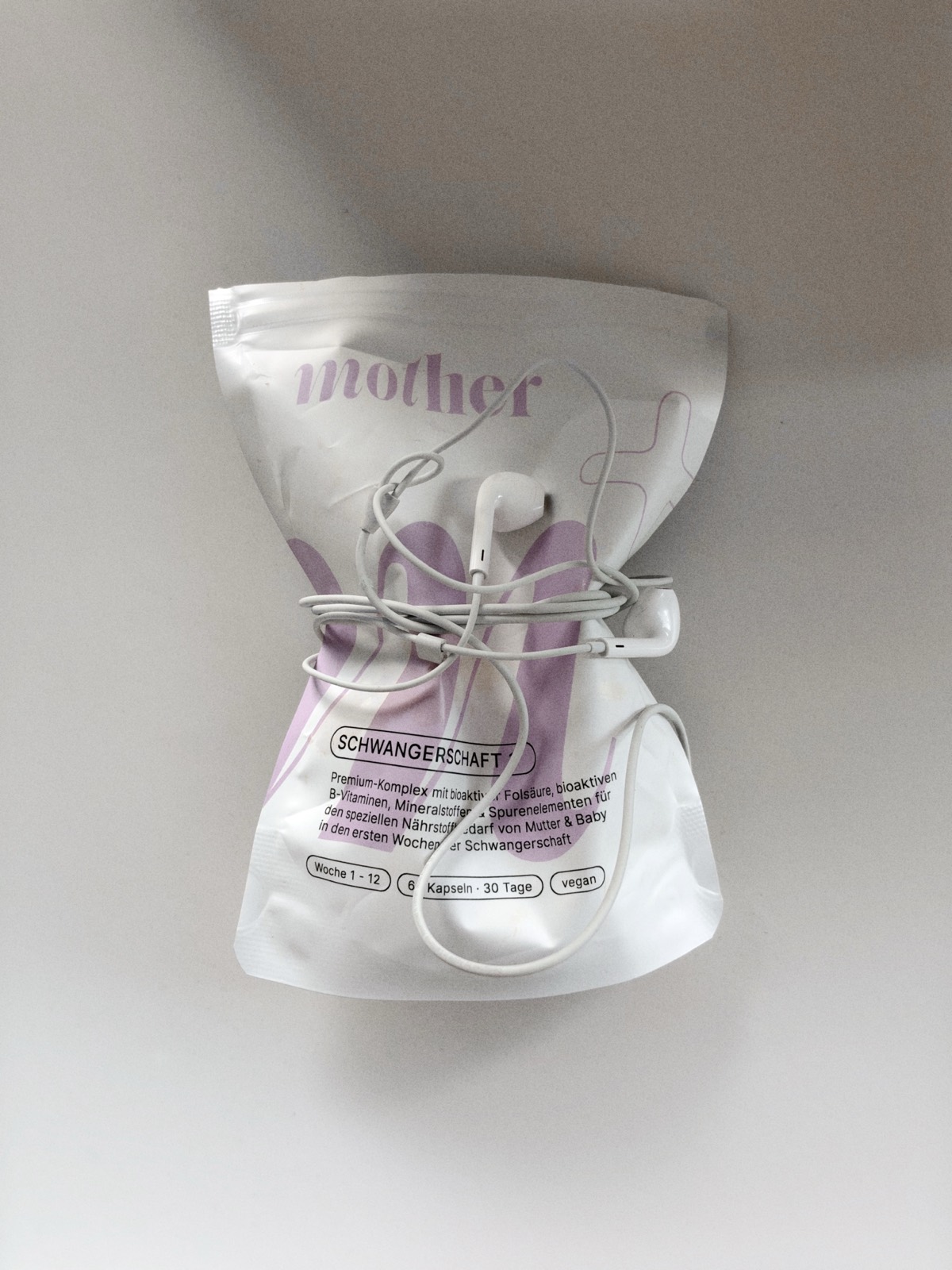 MotherHer, Foto 2